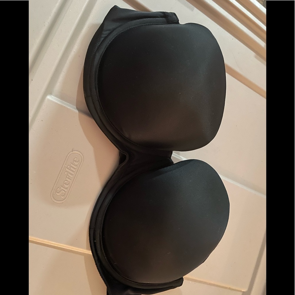 Pink-Victoria Secret Strapless bra